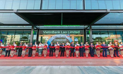 VietinBank cam kết đầu tư lâu dài tại Lào